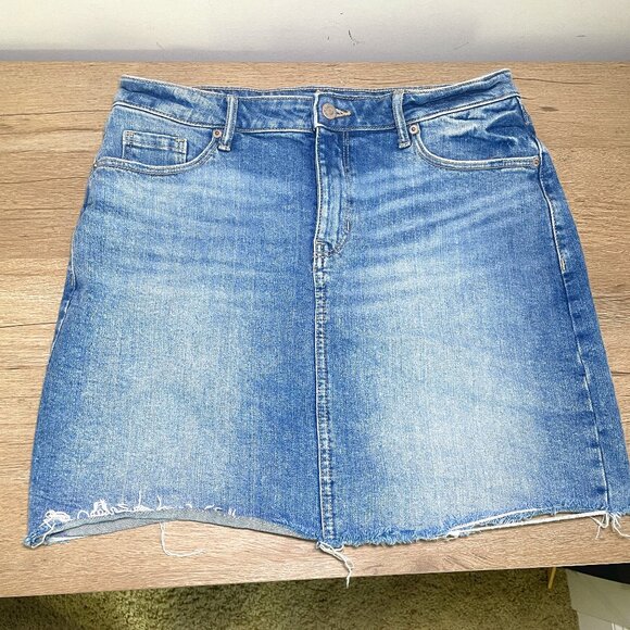 Women's Size 10 Old Navy High Waisted Jean Mini Skirt - Picture 1 of 7